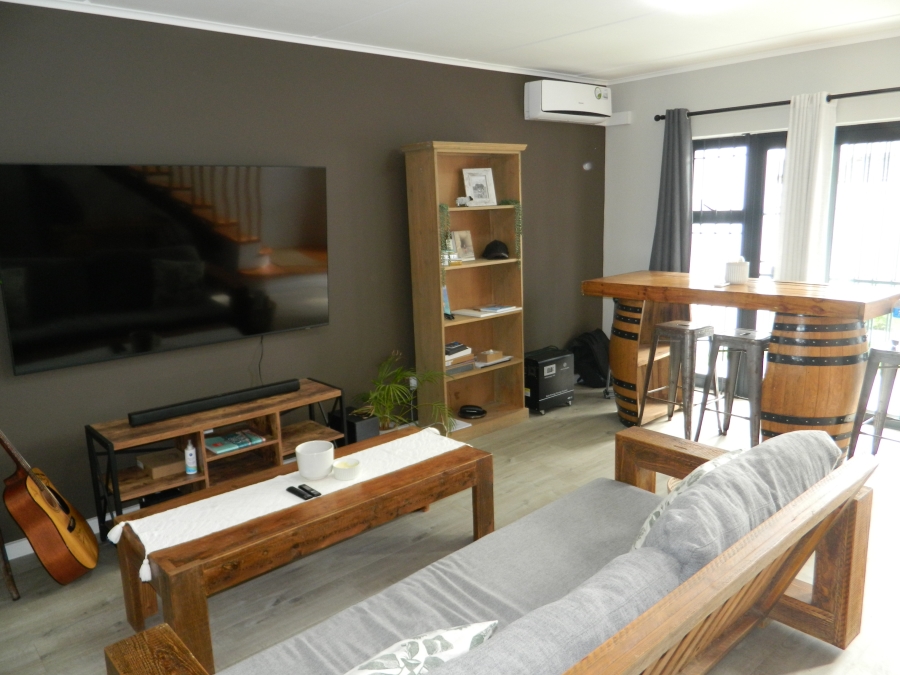 2 Bedroom Property for Sale in Paarl North Western Cape